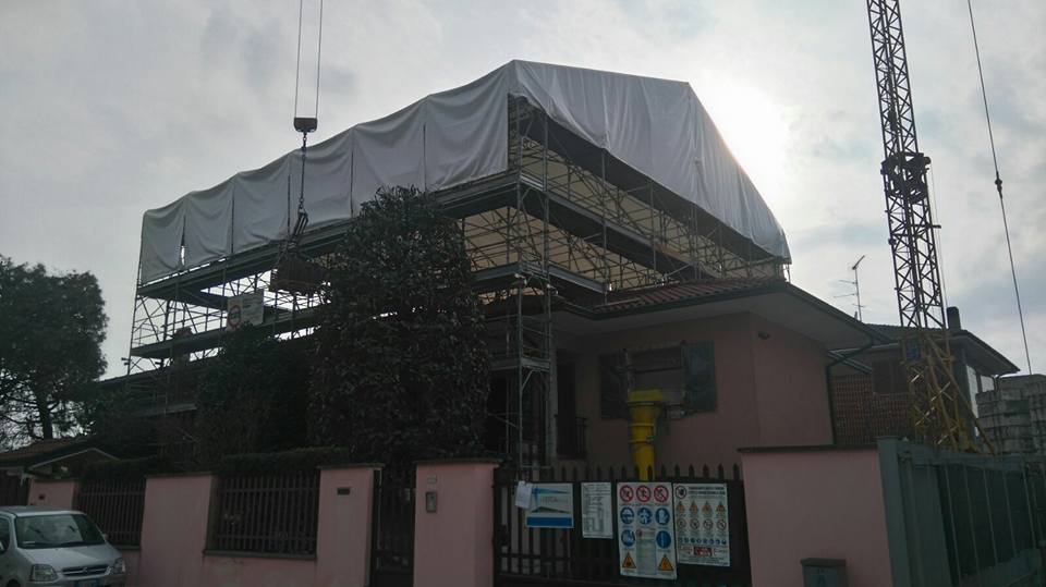 COPERTURE-ANTI-PIOGGIA-PONTEGGIO-A-TELAI-PREFABBRICATI